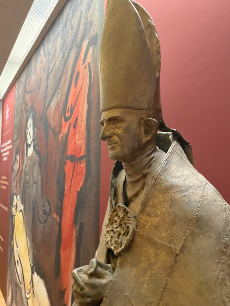Ai Musei Vaticani la mostra sul rinnovamento dell'arte sacra nel Novecento e l'amicizia tra Paolo VI e Jacques Maritain